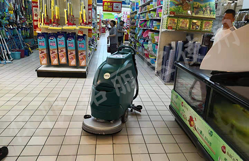 拓麗寶洗地機為華聯超市提供清潔解決方案